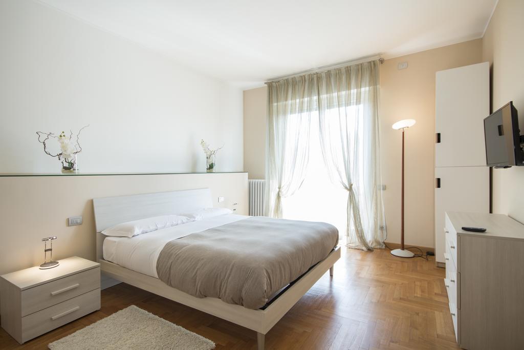 Casa Foscolo Apartment Villa Guardia Exterior photo